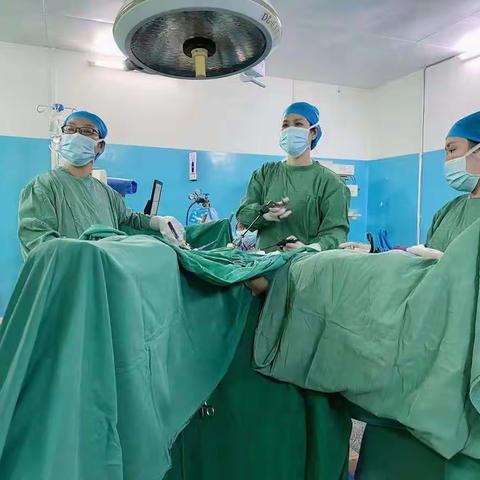 无影灯下的巾帼女侠