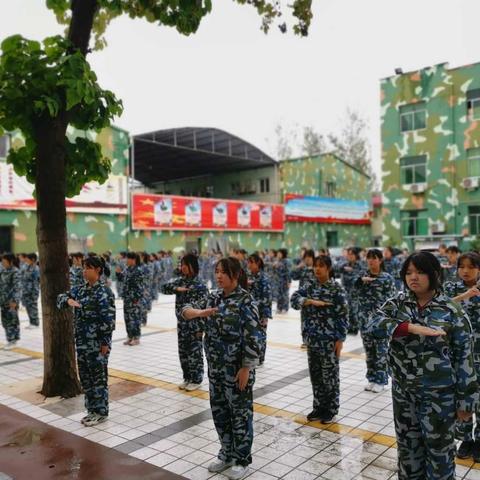 【碑林教育】 挥洒汗水，不负青春——西安综合职业中等专业学校军训纪实（三）