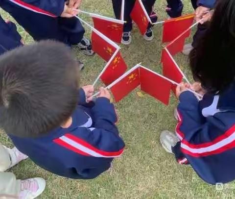 小手拉大手 一起向前走——潘南小学一四中队风采展示