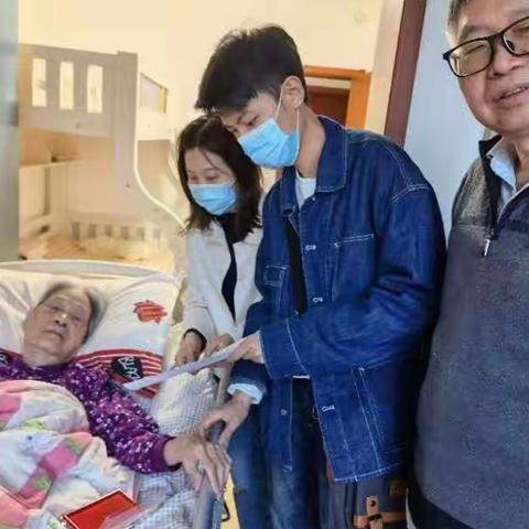 长安支行积极推动适老服务工作，为客户提供暖心上门服务