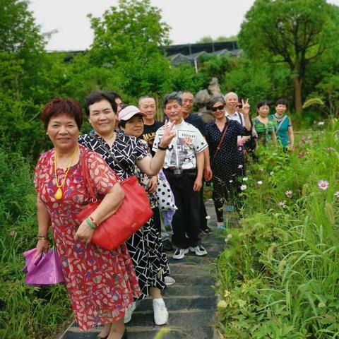 美兰湖——梦想放飞的地方，美兰湖，美丽的地方，鹏海小区旅游代表团第一次游玩了这旅游胜地