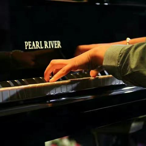 舞之恋艺术培训中心欢迎你……