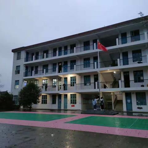 四爱牢记在心 呵护温馨校园——新寨中学第12周“四爱”推广周