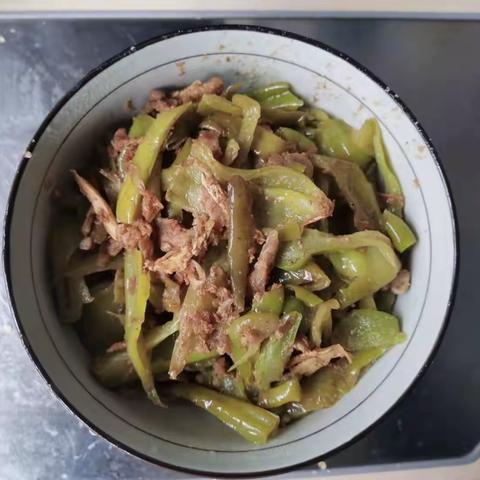 一碗辣椒炒肉