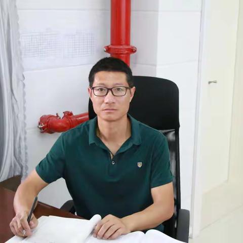【魅力南校•校园先锋】指点江山三尺台，呕心沥血育未来 ——记邹平一中南校区优秀教师沈光亮