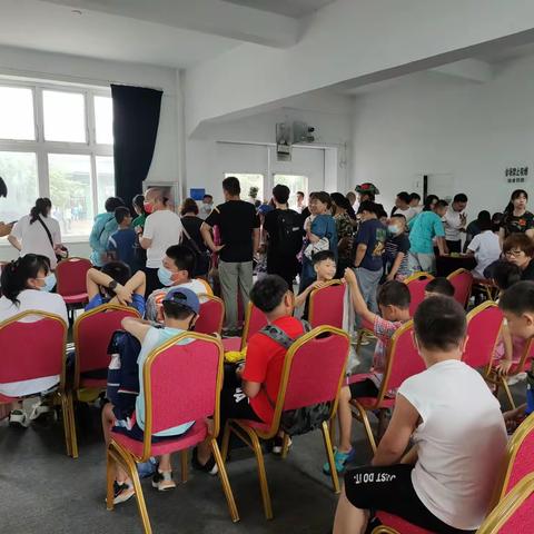 新雅少年特种兵军事夏令营
