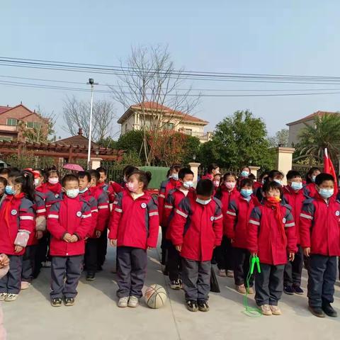 “情满童心，乐享运动”———炭埠小学趣味运动会暨元旦文艺演出。