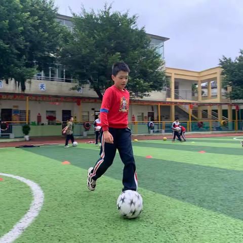 课后服务显特色 多彩社团助成长一记覃塘街道中心小学四（5）班课后服务活动