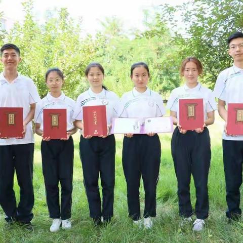 吴忠中学2019年考取北大清华学生风采