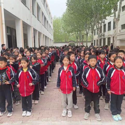 珍爱生命，谨防溺水——单县慧光小学三年级防溺水演练