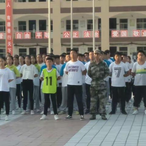 迎朝霞厉兵秣马，踏晚霞万众齐发——811会操演习。