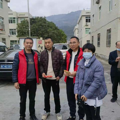 节前慰问暖人心、 殷殷关怀显温情 ，石岗村开展对退役军人，低保户、困难户春节走访慰问活动！