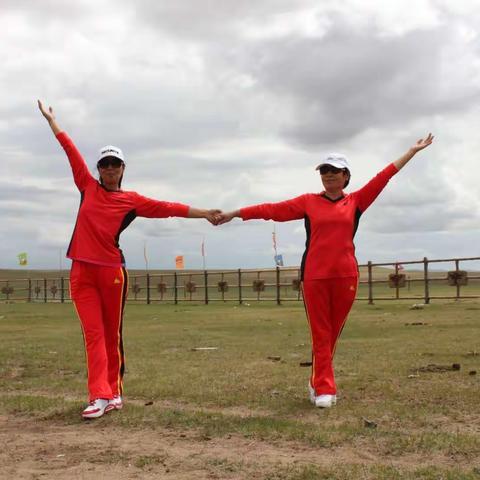 操之律～舞之韵～梦飞翔的节拍舞出美丽～舞出健康！呼和浩特市青城公园梦之队新装新操展示🌹🌹🌹！