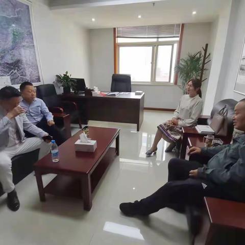 中房智库城市研究院执行院长秦刚一行来我区调研