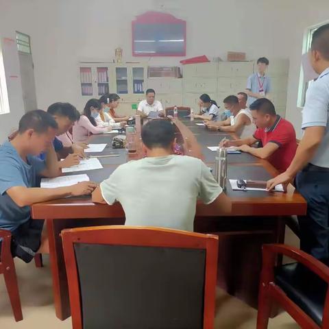 居龙村委会召开首次青年大学生座谈会——献计献策助力乡村振兴