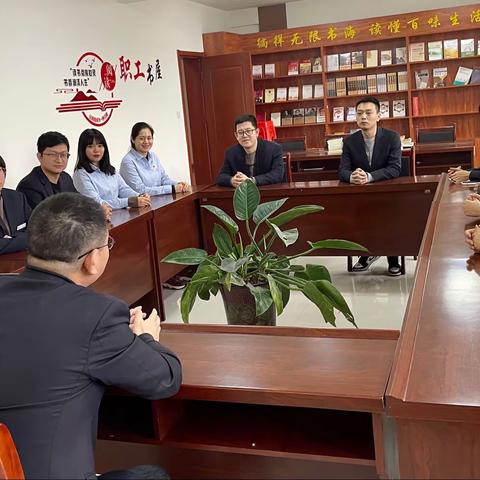 书屋传递力量 知识引领未来