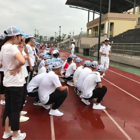 201806走过的军训第二天，从阴雨滂沱到晴空万里，从清晨至深夜