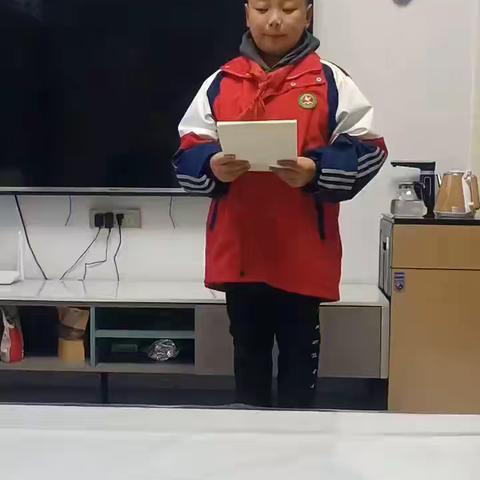 疫情防控•“疫”起坚守—明德小学三二班红领巾在行动