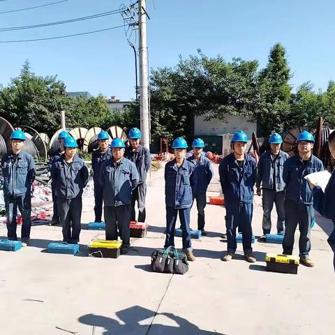 “练硬功 提素质 展作风 保安全”