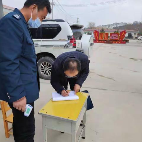 县教育局党组成员、副局长张军民一行检查贾河学区疫情防控及各项重点工作