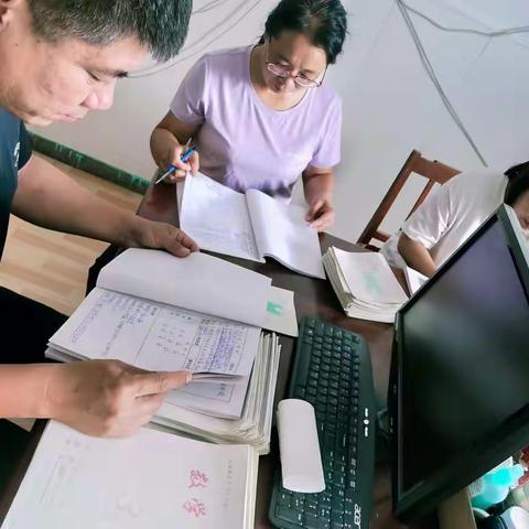 立足常规抓教学 深入检查促提升---记祖寺中心小学作业教案检查活动