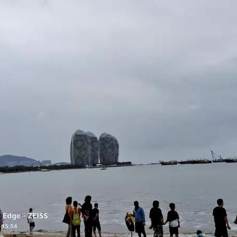 老家月薪2200，生还是不生三胎？