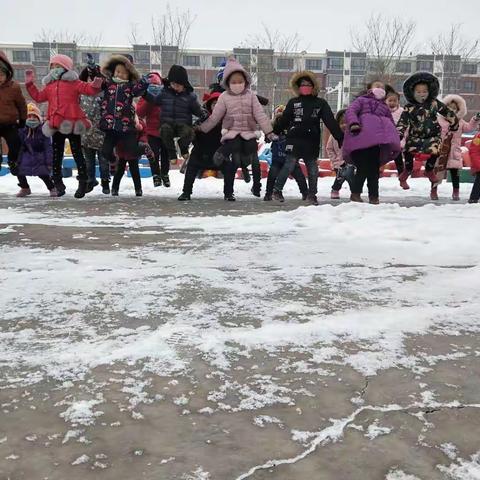 大四班2018年的第一场雪