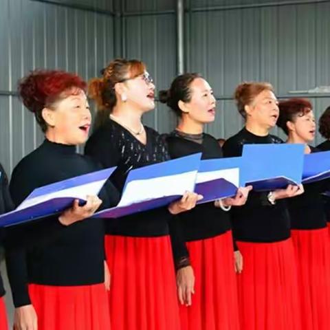 欢 乐 度 金 秋――南充市高坪区老年大学电脑班