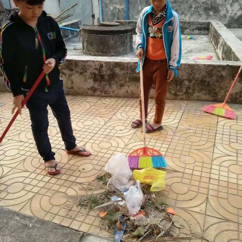 文昌市铺前镇华能隆丰小学“三点三边”整改工作2018.3.26