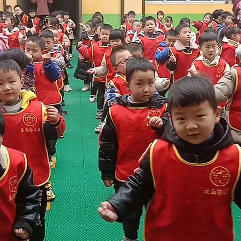 “温暖三月，浓情相伴”明德班三月美篇