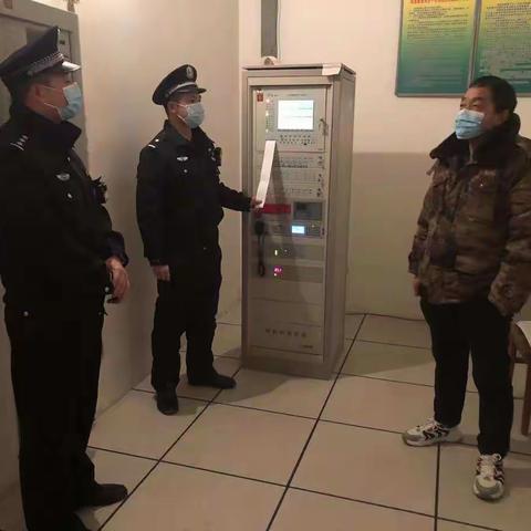 【百万警进千万家】车站派出所检查辖区内消防