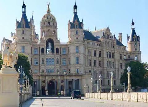 “七湖之城”什未林一日游