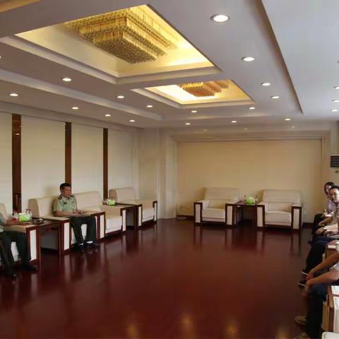 郑州市地方税务局稽查局开展八一节慰问武警消防官兵活动