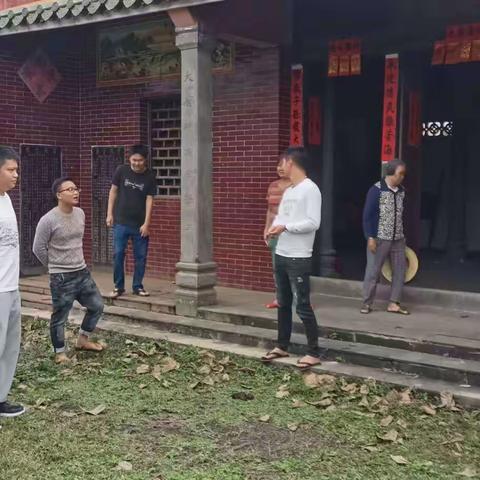 美庄村委会开展禁止燃放烟花爆竹宣传巡逻