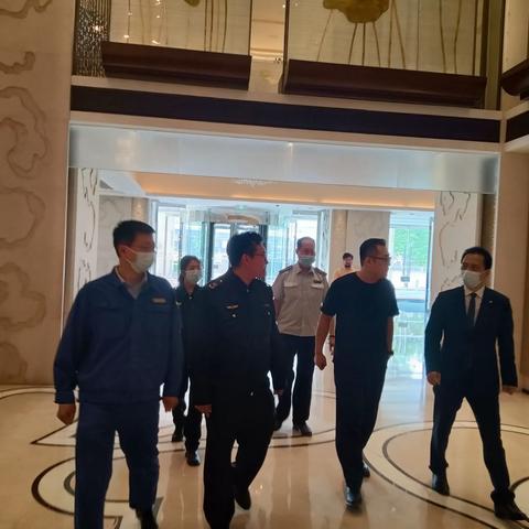 紫竹院街道联合区应急局开展游泳馆安全生产检查