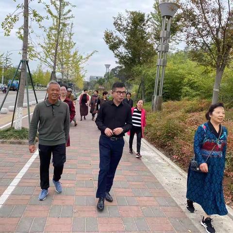 老年大学园艺班实地教学剪影