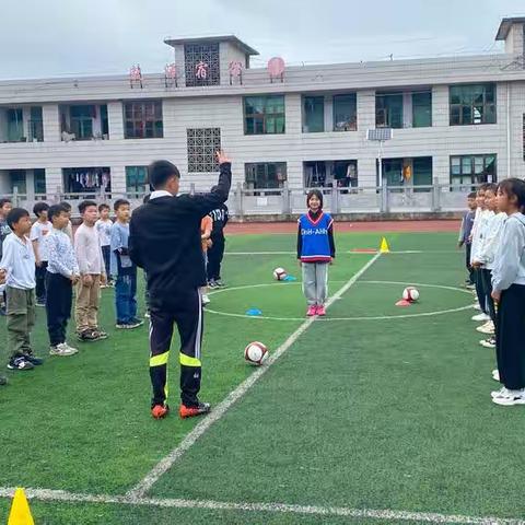 骨干教师展风采，引领示范共成长——保靖县毛沟小学2022年春EN5教学应用比赛暨骨干教师示范课纪实