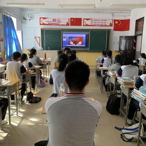 书香校园｜诵读传承经典，青春彰显担当