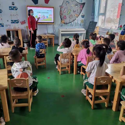地震安全疏散演练——西关学校幼儿园