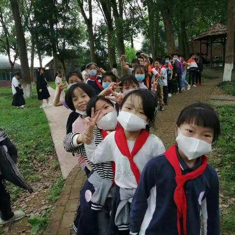 三一博学班：五一·欢乐大巡游