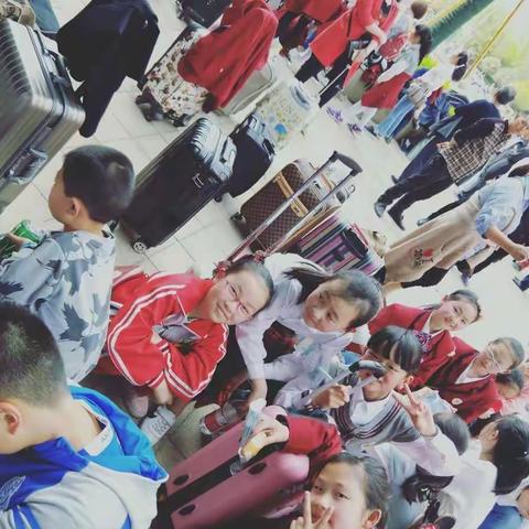 少年少年，祖国的春天。