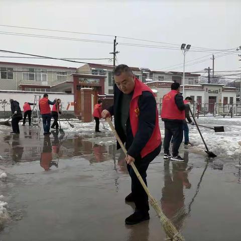 大召营村进行扫雪总动员