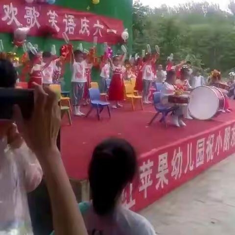 红苹果幼儿园“欢歌笑语庆六一”文艺汇演圆满结束！