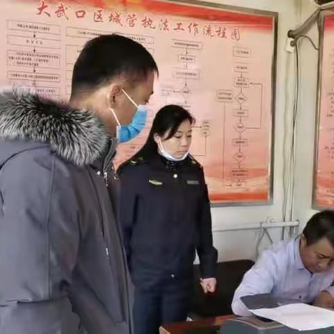 好心市民拾到手机城管协助寻到失主