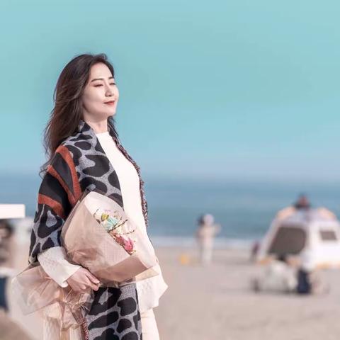 海边小屋和春风里的你