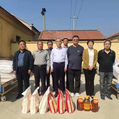 九九重阳节 浓浓敬老情—市中西医结合医院开展重阳节下乡慰问困难老人活动