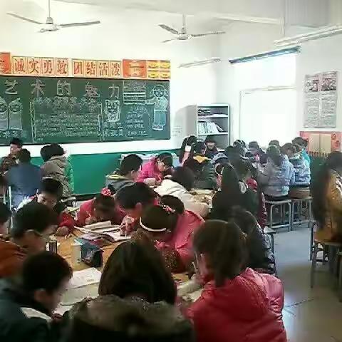 处女作《童年的诗》