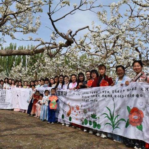 尉犁县银华（河北花蕾）幼儿园“沁润中国传统文化·弘扬中华民族精神”教师团建活动