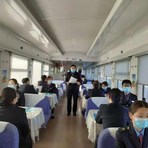 提高反恐意识 筑列车安全桥梁