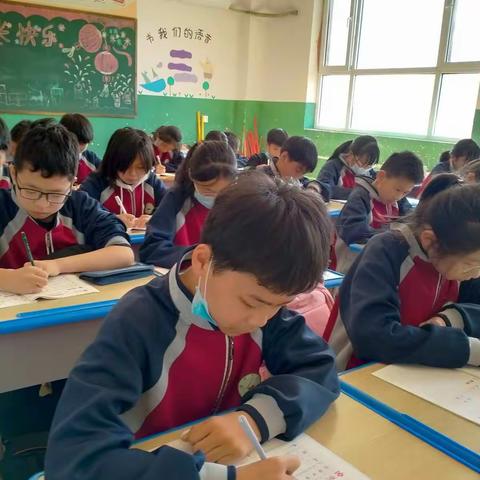 书香可致远    练字最清心——吴官营中心小学